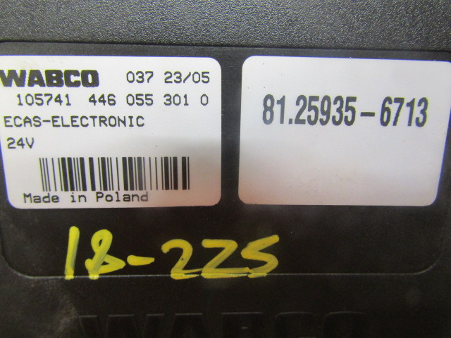 MAN M2000 18.225 ECAS ECU P/NO 81.25935.6713 - Elektroniskais vadības bloks (ECU) - Kravas automašīna: foto 2 MAN M2000 18.225 ECAS ECU P/NO 81.25935.6713 - Elektroniskais vadības bloks (ECU) - Kravas automašīna: foto 2