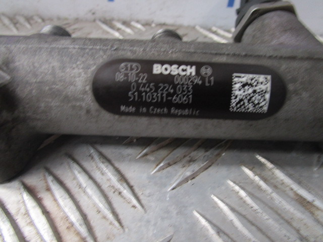 MAN TGL DO834 LFL54 BOSCH FUEL RAIL P/NO 0445224033 - Dzinējs un rezerves daļas - Kravas automašīna: foto 2 MAN TGL DO834 LFL54 BOSCH FUEL RAIL P/NO 0445224033 - Dzinējs un rezerves daļas - Kravas automašīna: foto 2