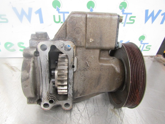 MAN TGS / TGX WATER PUMP DRIVE UNIT P/NO 51.38507-3049 - Dzinējs un rezerves daļas - Kravas automašīna: foto 2 MAN TGS / TGX WATER PUMP DRIVE UNIT P/NO 51.38507-3049 - Dzinējs un rezerves daļas - Kravas automašīna: foto 2