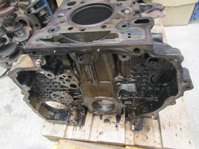 MERCEDES ACTROS MP4 OM471-6 ENGINE BLOCK - Dzinējs un rezerves daļas - Kravas automašīna: foto 2 MERCEDES ACTROS MP4 OM471-6 ENGINE BLOCK - Dzinējs un rezerves daļas - Kravas automašīna: foto 2