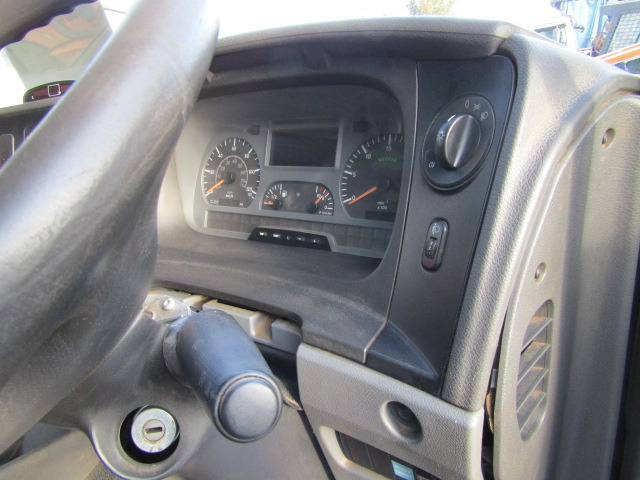 MERCEDES ATEGO 13TON CAB EX 2011 - Kabīne - Kravas automašīna: foto 5 MERCEDES ATEGO 13TON CAB EX 2011 - Kabīne - Kravas automašīna: foto 5