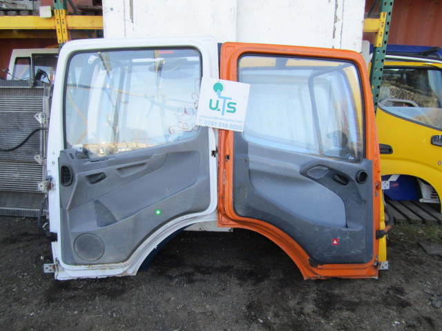 MERCEDES ATEGO/AXOR COMPLETE DOORS - Kabīne un interjers - Kravas automašīna: foto 3 MERCEDES ATEGO/AXOR COMPLETE DOORS - Kabīne un interjers - Kravas automašīna: foto 3