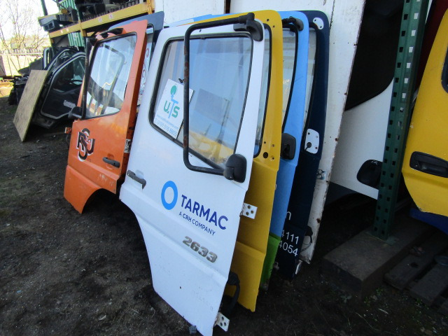 MERCEDES ATEGO/AXOR COMPLETE DOORS - Kabīne un interjers - Kravas automašīna: foto 5 MERCEDES ATEGO/AXOR COMPLETE DOORS - Kabīne un interjers - Kravas automašīna: foto 5