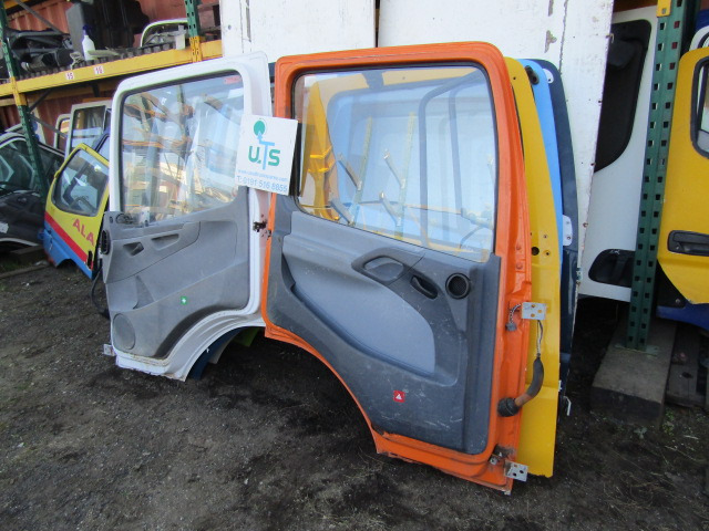 MERCEDES ATEGO/AXOR COMPLETE DOORS - Kabīne un interjers - Kravas automašīna: foto 2 MERCEDES ATEGO/AXOR COMPLETE DOORS - Kabīne un interjers - Kravas automašīna: foto 2