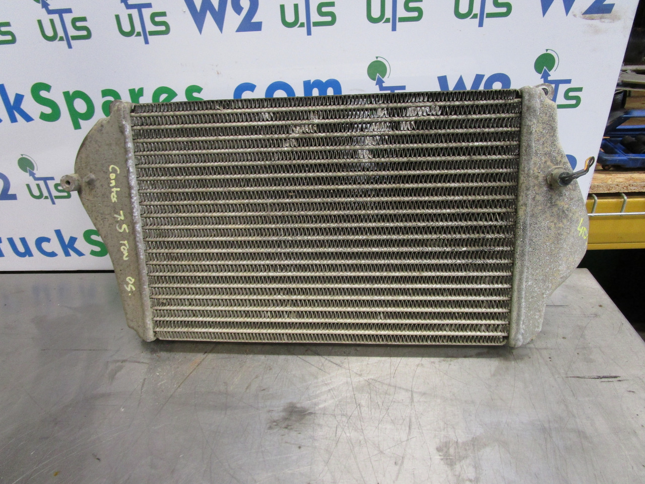 MITSUBISHI CANTER INTERCOOLER - Radiators - Kravas automašīna: foto 1 MITSUBISHI CANTER INTERCOOLER - Radiators - Kravas automašīna: foto 1