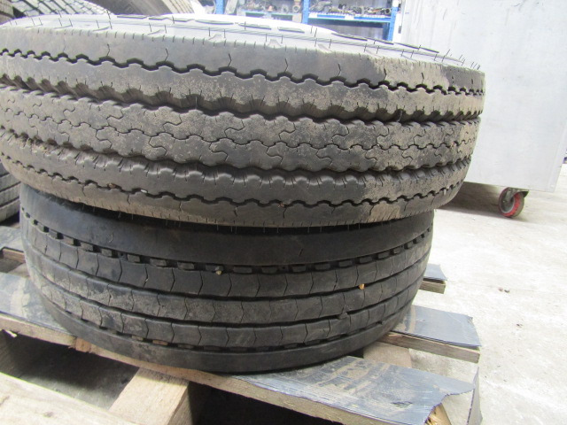 MITSUBISHI FUSO (6) WHEELS AND TYRES 205/75/17.5 8-10MM TREAD 32MM HOLES SET OF 6 - Riepa - Kravas automašīna: foto 2 MITSUBISHI FUSO (6) WHEELS AND TYRES 205/75/17.5 8-10MM TREAD 32MM HOLES SET OF 6 - Riepa - Kravas automašīna: foto 2