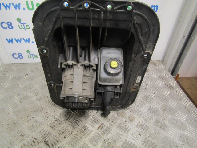 RENAULT MIDLUM DCI PEDAL BOX INC BRAKE VALVE + CLUTCH CYLINDER - Kabīne un interjers - Kravas automašīna: foto 3 RENAULT MIDLUM DCI PEDAL BOX INC BRAKE VALVE + CLUTCH CYLINDER - Kabīne un interjers - Kravas automašīna: foto 3