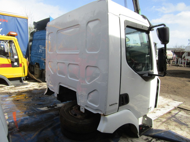 RENAULT MIDLUM DXI 7.5T CAB (2013) - Kabīne - Kravas automašīna: foto 4 RENAULT MIDLUM DXI 7.5T CAB (2013) - Kabīne - Kravas automašīna: foto 4