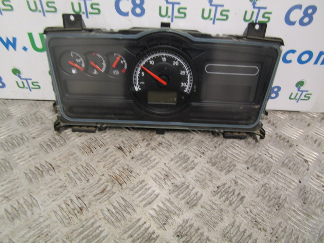 RENAULT MIDLUM DXI CLOCK CLUSTER P/NO 7421050636-04 - Kabīne un interjers - Kravas automašīna: foto 1 RENAULT MIDLUM DXI CLOCK CLUSTER P/NO 7421050636-04 - Kabīne un interjers - Kravas automašīna: foto 1