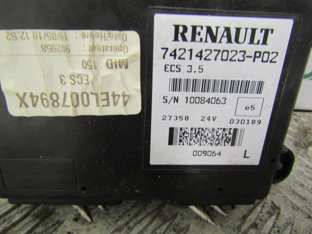 RENAULT MIDLUM DXI ECS CONTROL UNIT P/NO 7421427023-PO2 - Elektrosistēma - Kravas automašīna: foto 2 RENAULT MIDLUM DXI ECS CONTROL UNIT P/NO 7421427023-PO2 - Elektrosistēma - Kravas automašīna: foto 2