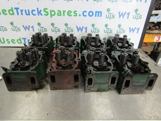 SCANIA 144/164 V8 CYLINDER HEAD - Dzinējs un rezerves daļas - Kravas automašīna: foto 1 SCANIA 144/164 V8 CYLINDER HEAD - Dzinējs un rezerves daļas - Kravas automašīna: foto 1