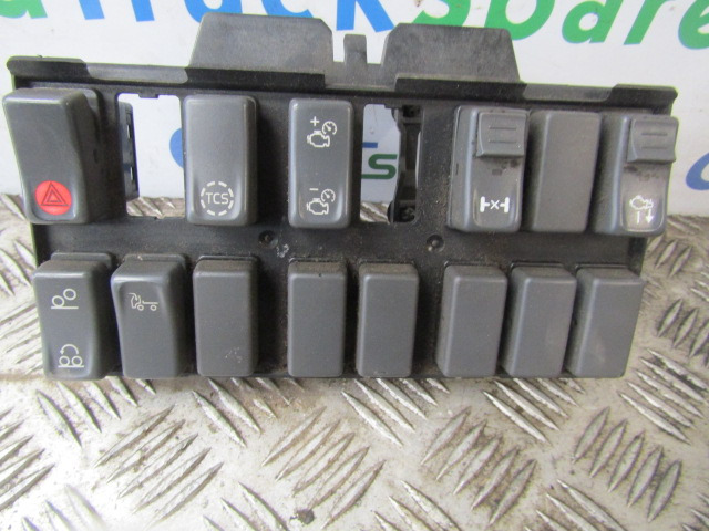 VOLVO FE SWITCH BOARD CLUSTER COMPLETE - Elektrosistēma - Kravas automašīna: foto 2 VOLVO FE SWITCH BOARD CLUSTER COMPLETE - Elektrosistēma - Kravas automašīna: foto 2