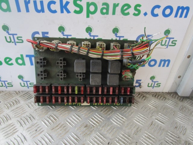 VOLVO FL10/FL7 FUSEBOARD 1618770-P01 - Elektrosistēma - Kravas automašīna: foto 1 VOLVO FL10/FL7 FUSEBOARD 1618770-P01 - Elektrosistēma - Kravas automašīna: foto 1