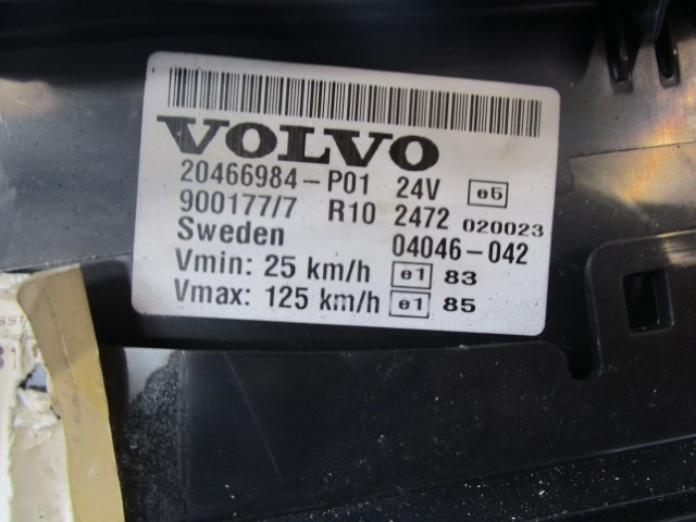 VOLVO FM12/FM9 CLOCK CLUSTER 20466984-P01 - Kabīne un interjers - Kravas automašīna: foto 2 VOLVO FM12/FM9 CLOCK CLUSTER 20466984-P01 - Kabīne un interjers - Kravas automašīna: foto 2
