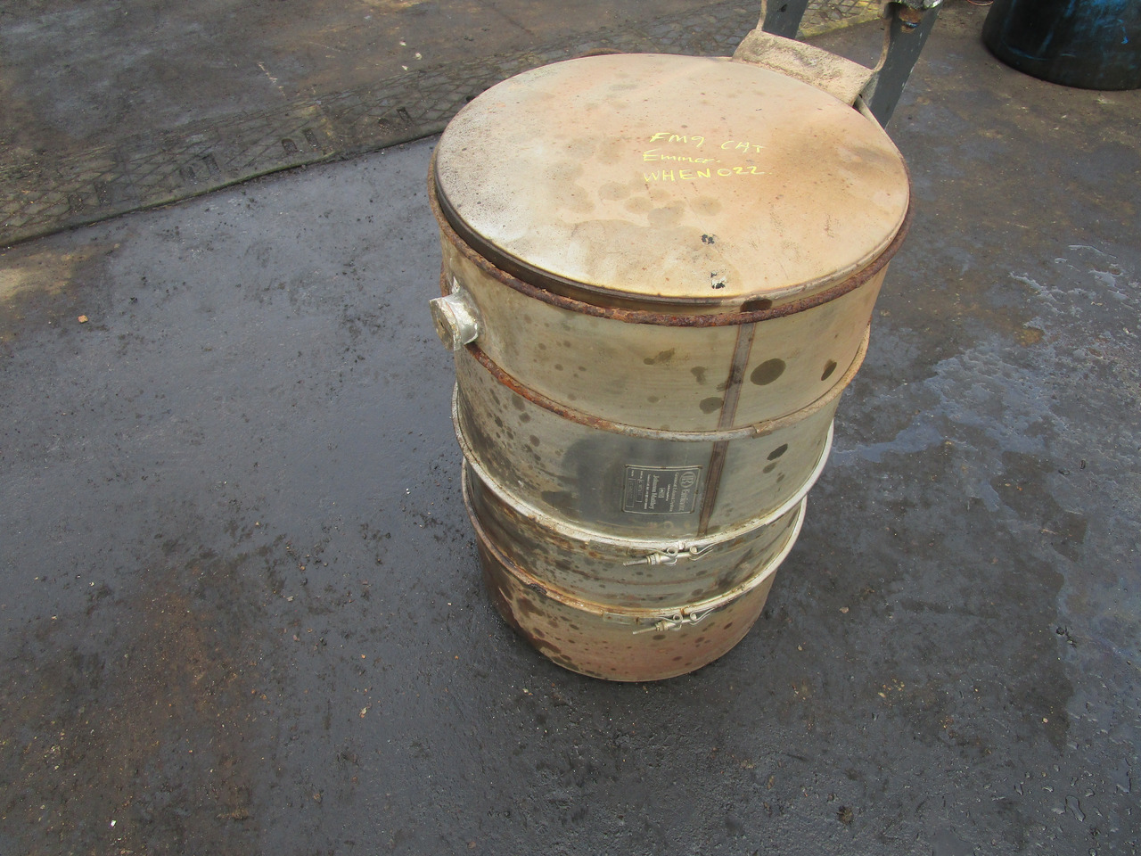 VOLVO FM9 / FM12 EMINOX DPF EXHAUST P/NO WEHN022 - Izplūdes sistēma - Kravas automašīna: foto 1 VOLVO FM9 / FM12 EMINOX DPF EXHAUST P/NO WEHN022 - Izplūdes sistēma - Kravas automašīna: foto 1