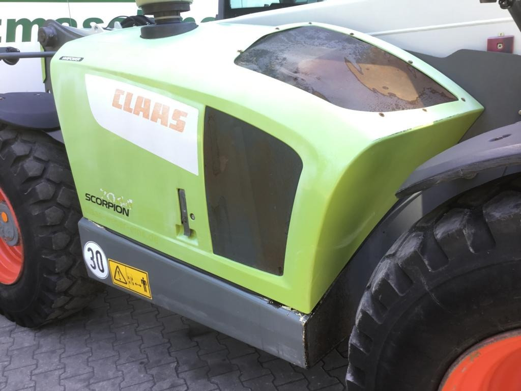 Iekrāvējs CLAAS SCORPION 7044 VARIPOWER: foto 6
