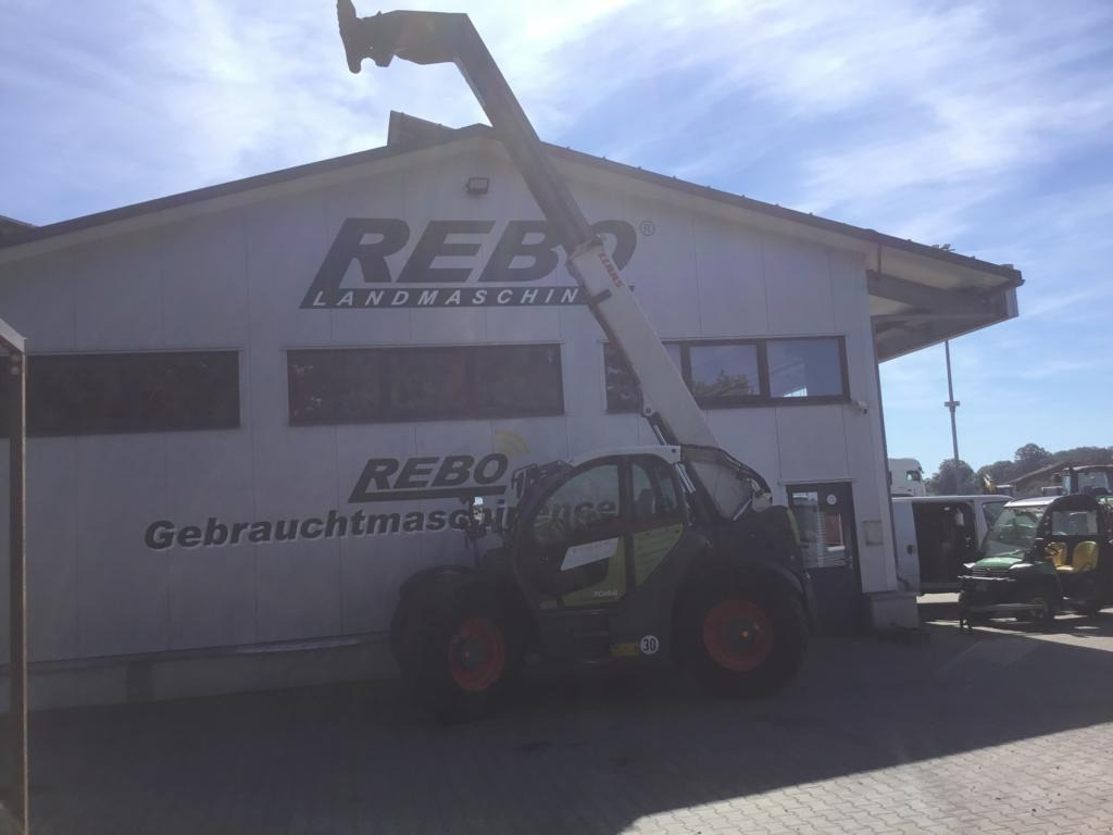 Iekrāvējs CLAAS SCORPION 7044 VARIPOWER: foto 23