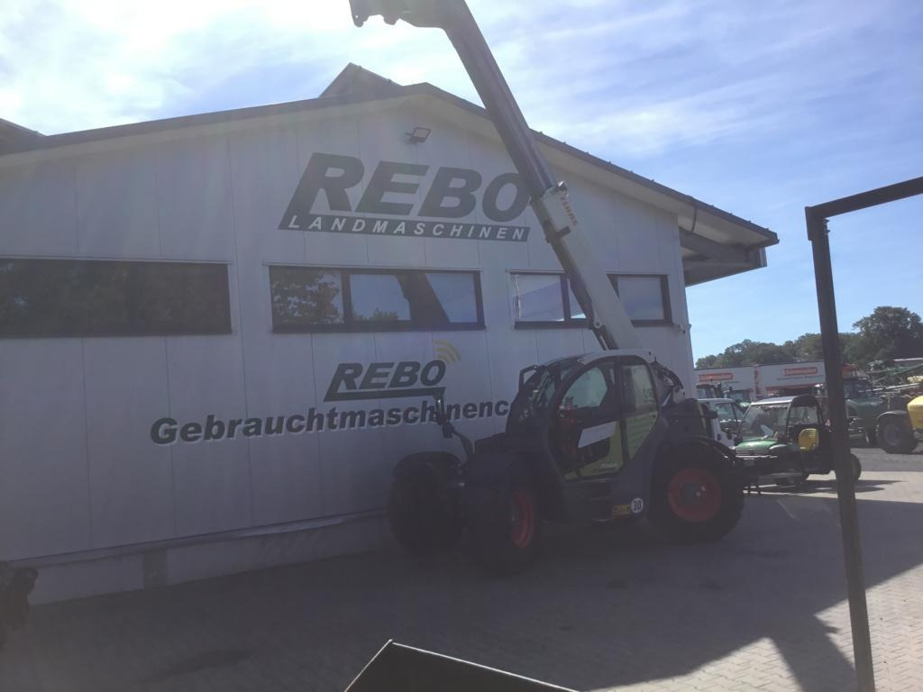 Iekrāvējs CLAAS SCORPION 7044 VARIPOWER: foto 22
