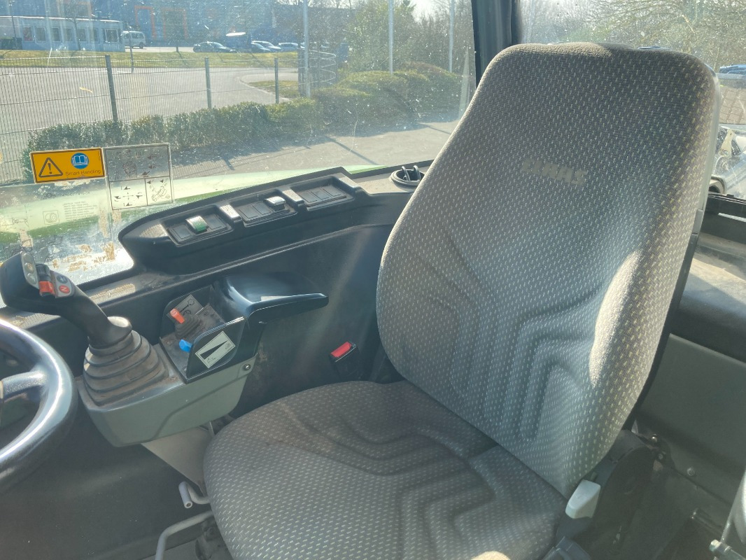 CLAAS SCORPION 7050 - Iekrāvējs: foto 4 CLAAS SCORPION 7050 - Iekrāvējs: foto 4