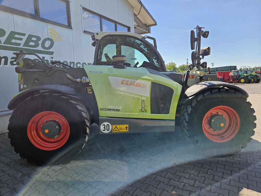 Iekrāvējs CLAAS Scorpion 7044 Varipower: foto 25