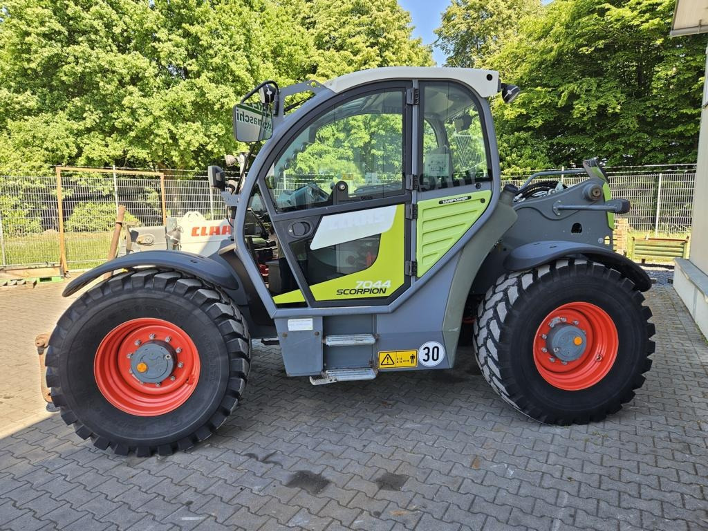 Iekrāvējs CLAAS Scorpion 7044 Varipower: foto 27