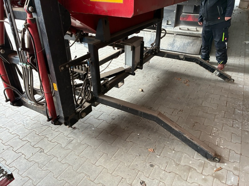 Case 7088 Axial-Flow - Labības kombains: foto 5 Case 7088 Axial-Flow - Labības kombains: foto 5