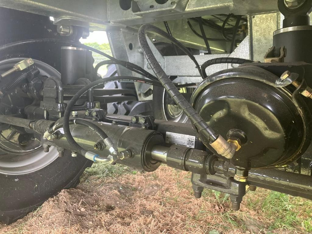 Jaunā Lauksaimniecības piekabe Fliegl GIGANT ASW 281 TAURUS FOX: foto 9