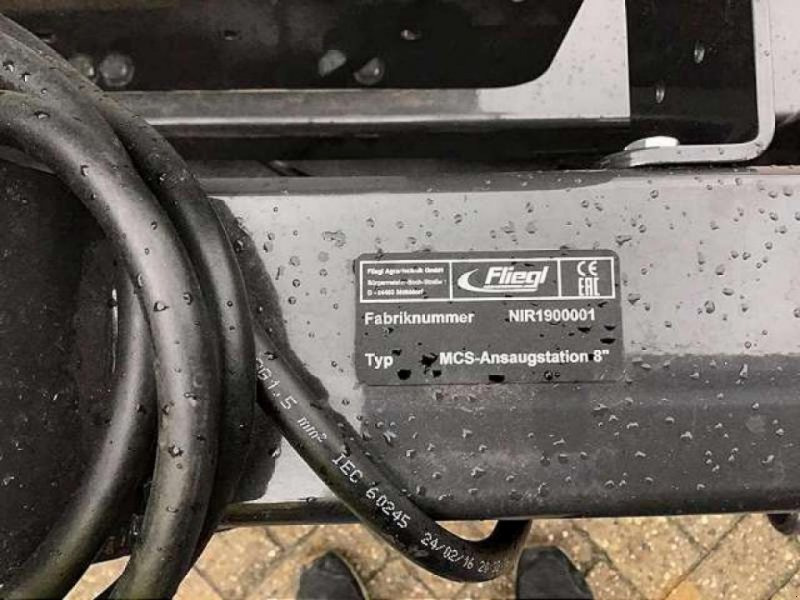Fliegl NIR STATION 8 - Mēslošanas tehnika: foto 2 Fliegl NIR STATION 8 - Mēslošanas tehnika: foto 2