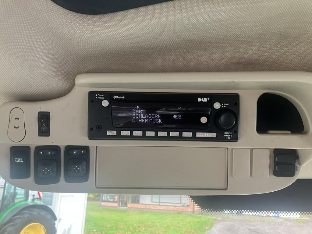 Traktors John Deere 6130R: foto 11