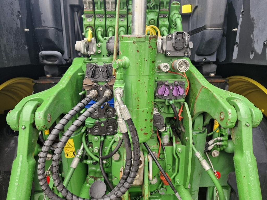 Traktors John Deere 6230R: foto 26