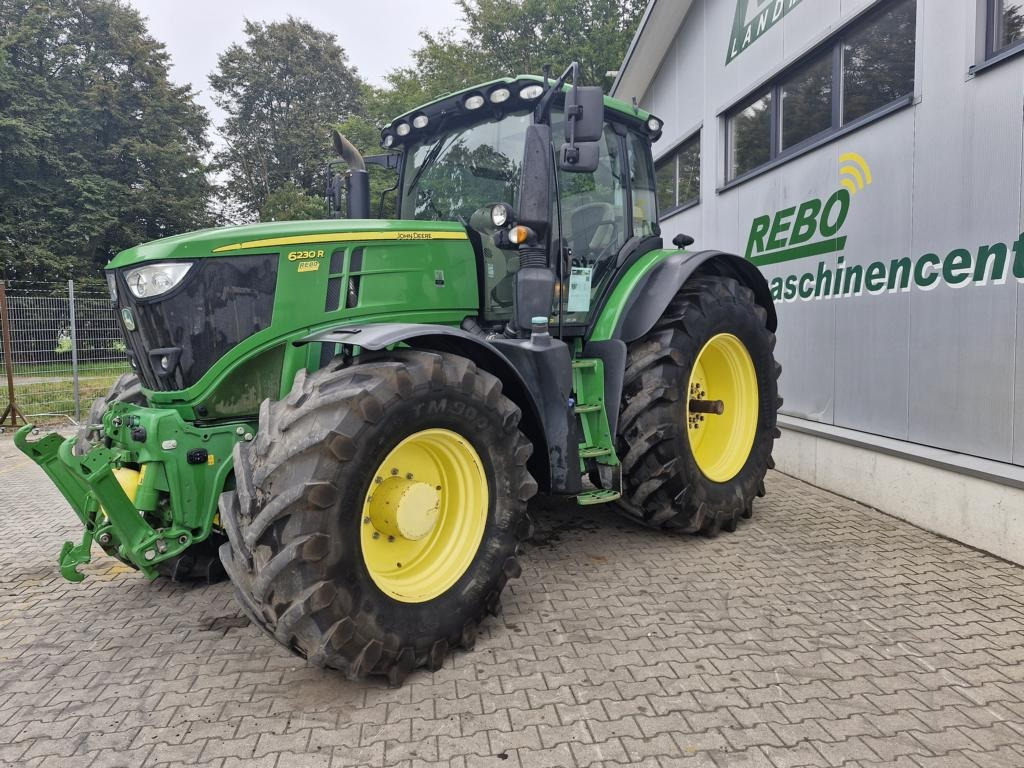 John Deere 6230R - Traktors: foto 1 John Deere 6230R - Traktors: foto 1