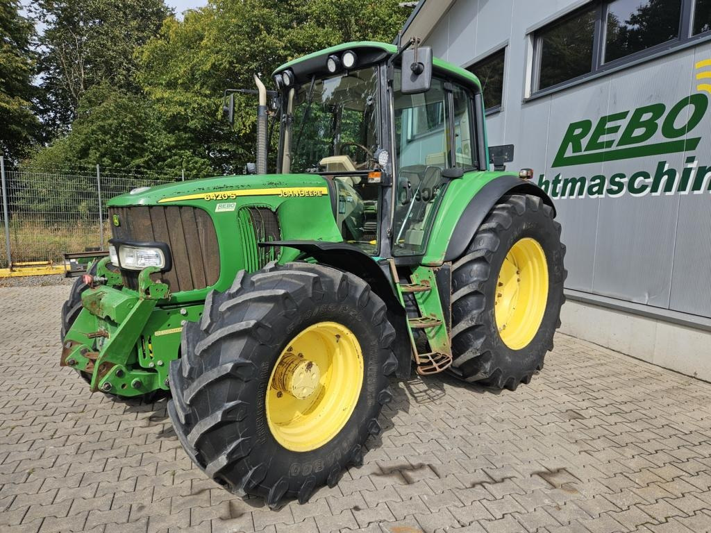 John Deere 6420S PREMIUM - Traktors: foto 1 John Deere 6420S PREMIUM - Traktors: foto 1
