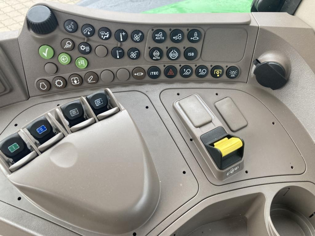 John Deere 6M240 - Traktors: foto 5 John Deere 6M240 - Traktors: foto 5