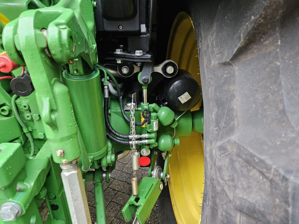 John Deere 6R140 - Traktors: foto 5 John Deere 6R140 - Traktors: foto 5