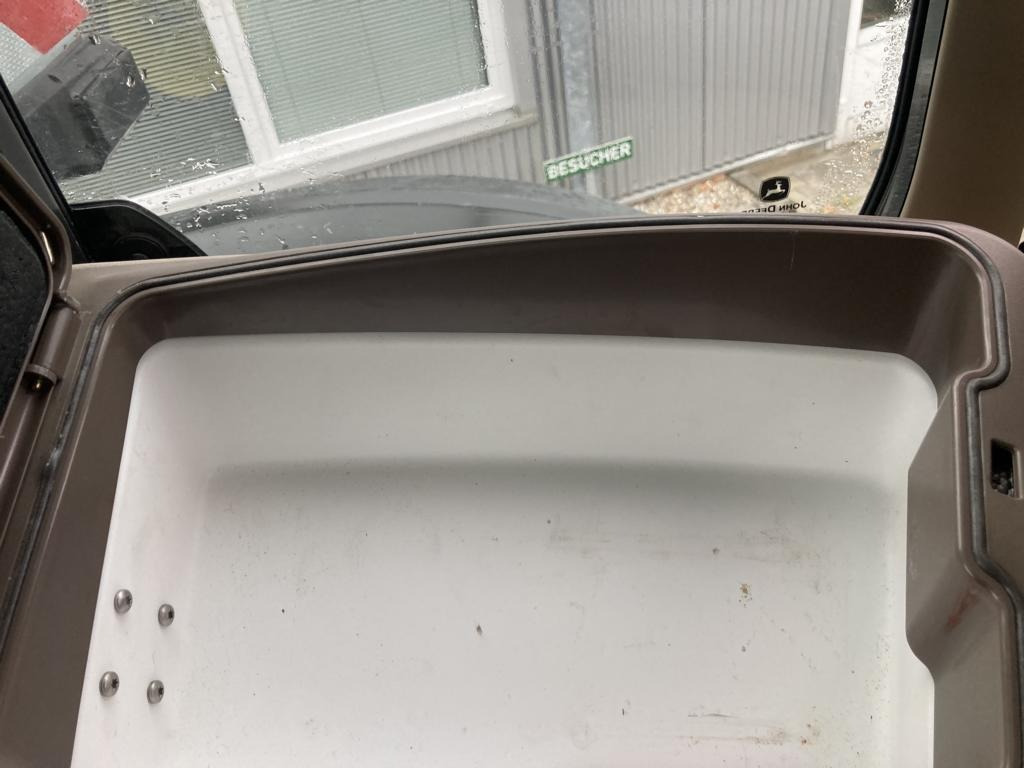 John Deere 6R250 - Traktors: foto 4 John Deere 6R250 - Traktors: foto 4