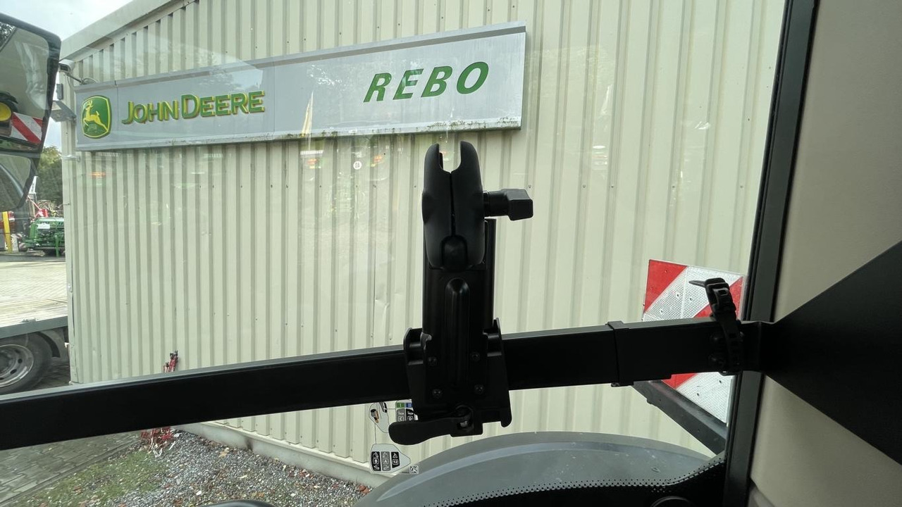 John Deere 6R250 - Traktors: foto 2 John Deere 6R250 - Traktors: foto 2