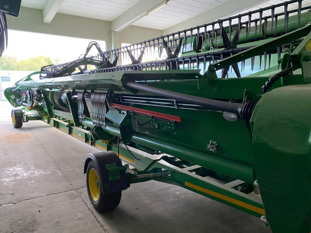 John Deere 740 PREMIUM FLOW - 12,20 M - Labības heders: foto 5 John Deere 740 PREMIUM FLOW - 12,20 M - Labības heders: foto 5