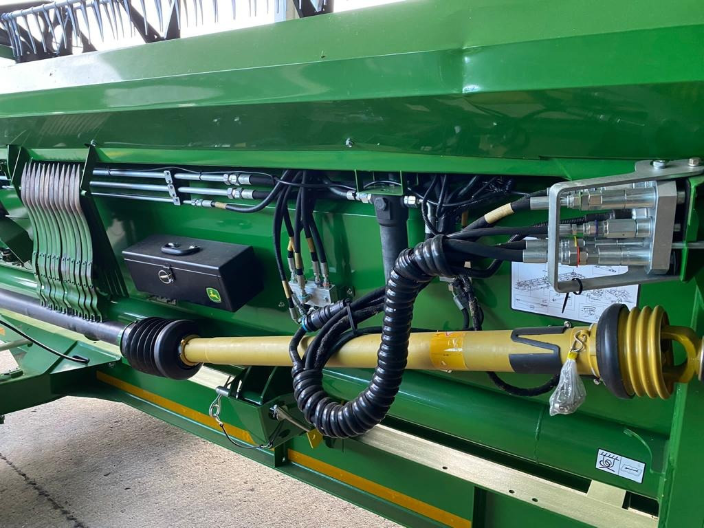 John Deere 740 PREMIUM FLOW - 12,20 M - Labības heders: foto 4 John Deere 740 PREMIUM FLOW - 12,20 M - Labības heders: foto 4