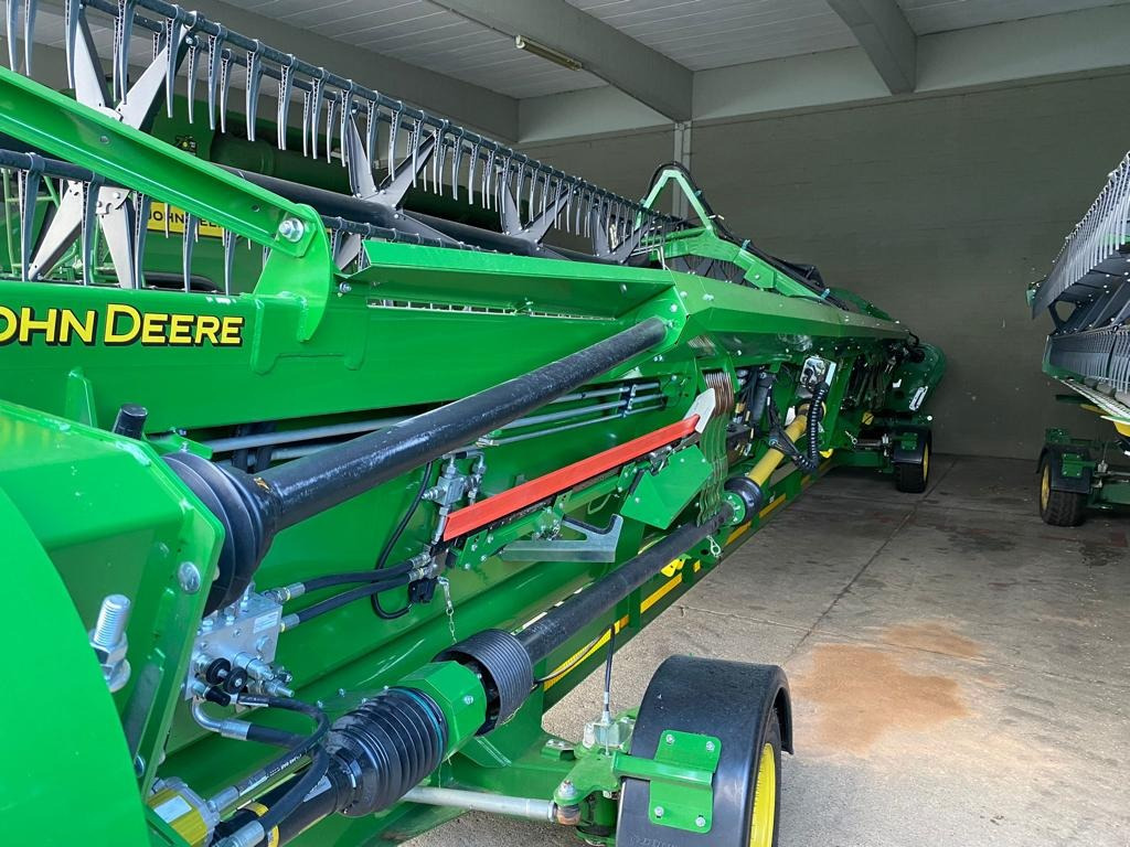 John Deere 740 PREMIUM FLOW - 12,20 M - Labības heders: foto 2 John Deere 740 PREMIUM FLOW - 12,20 M - Labības heders: foto 2