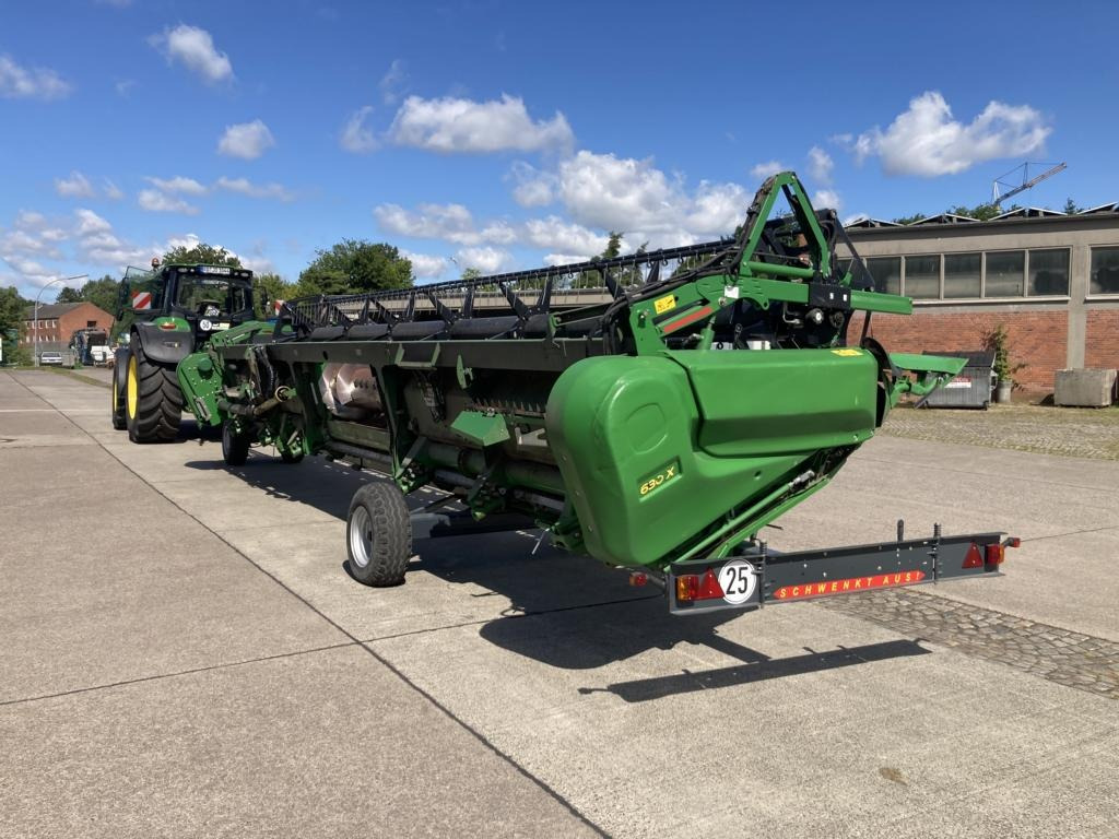 John Deere SCHNEIDWERK 630X - Labības kombains: foto 3 John Deere SCHNEIDWERK 630X - Labības kombains: foto 3