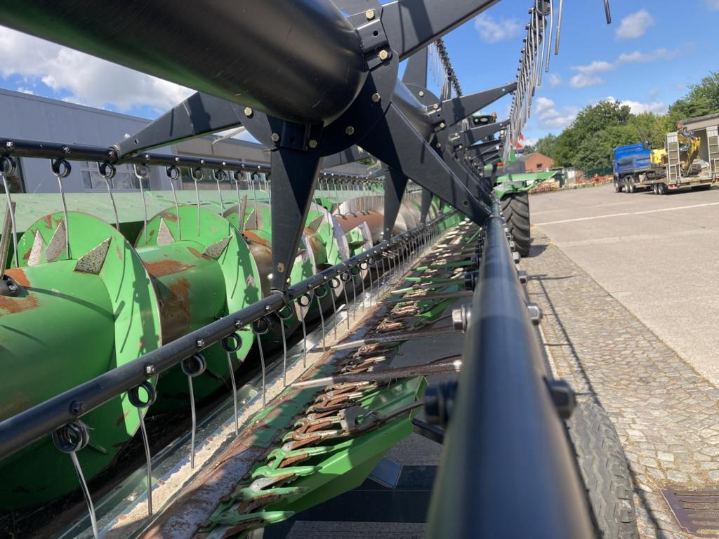 John Deere SCHNEIDWERK 630X - Labības kombains: foto 4 John Deere SCHNEIDWERK 630X - Labības kombains: foto 4