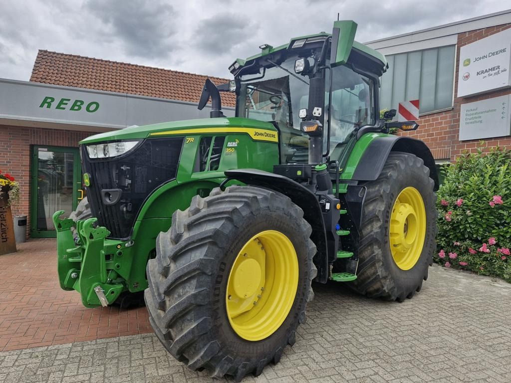 John Deere TRAKTOR 7R350 - Traktors: foto 1 John Deere TRAKTOR 7R350 - Traktors: foto 1
