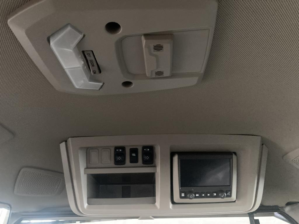 John Deere TRAKTOR 8R370 - Traktors: foto 4 John Deere TRAKTOR 8R370 - Traktors: foto 4