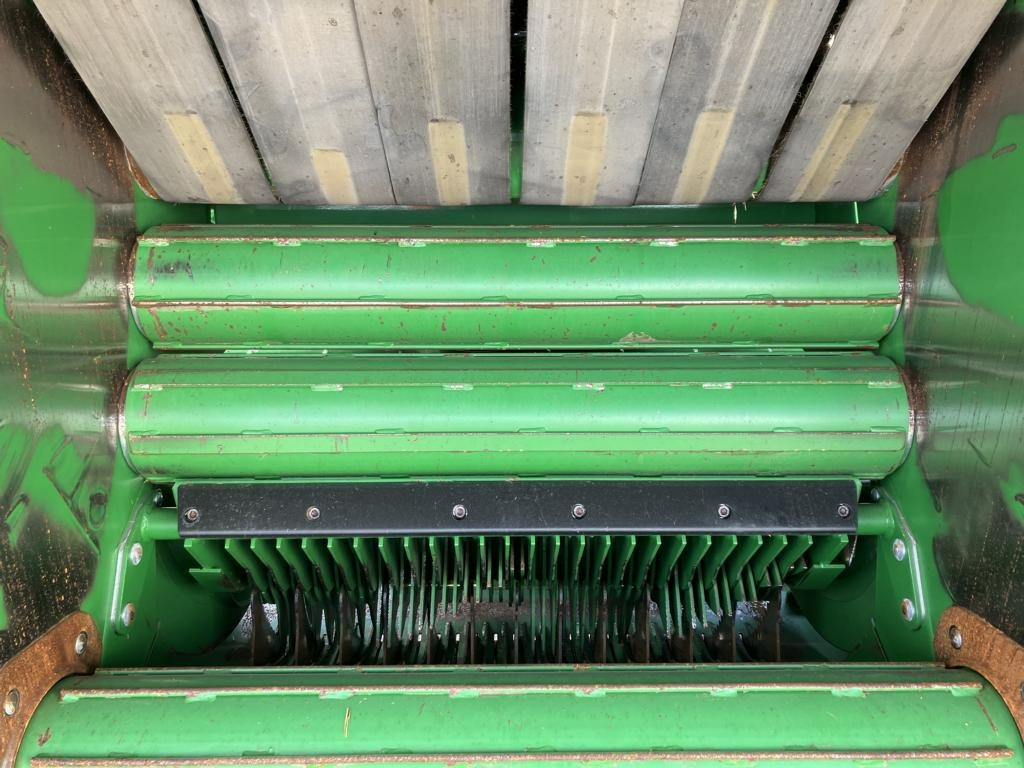 John Deere V461M - PAKET FÜR RUNDBALLENPR - Ruļļu ietinējs: foto 4 John Deere V461M - PAKET FÜR RUNDBALLENPR - Ruļļu ietinējs: foto 4