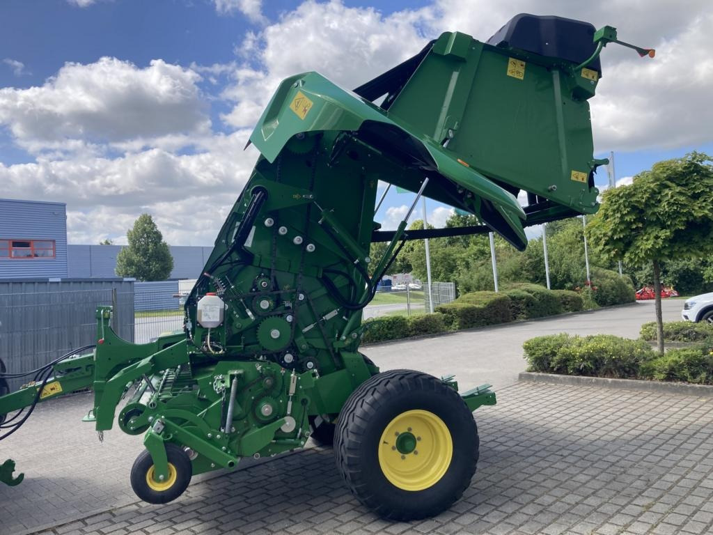 John Deere V461M - Ruļļu ietinējs: foto 5 John Deere V461M - Ruļļu ietinējs: foto 5
