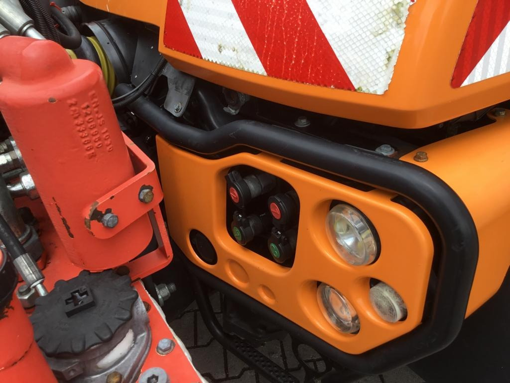 Komunālā/ Specializētā tehnika Mercedes-Benz UNIMOG U 527: foto 20