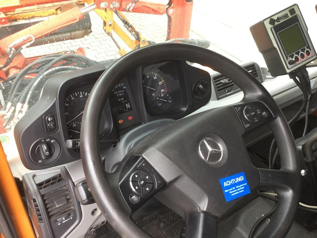 Komunālā/ Specializētā tehnika Mercedes-Benz UNIMOG U 527: foto 36