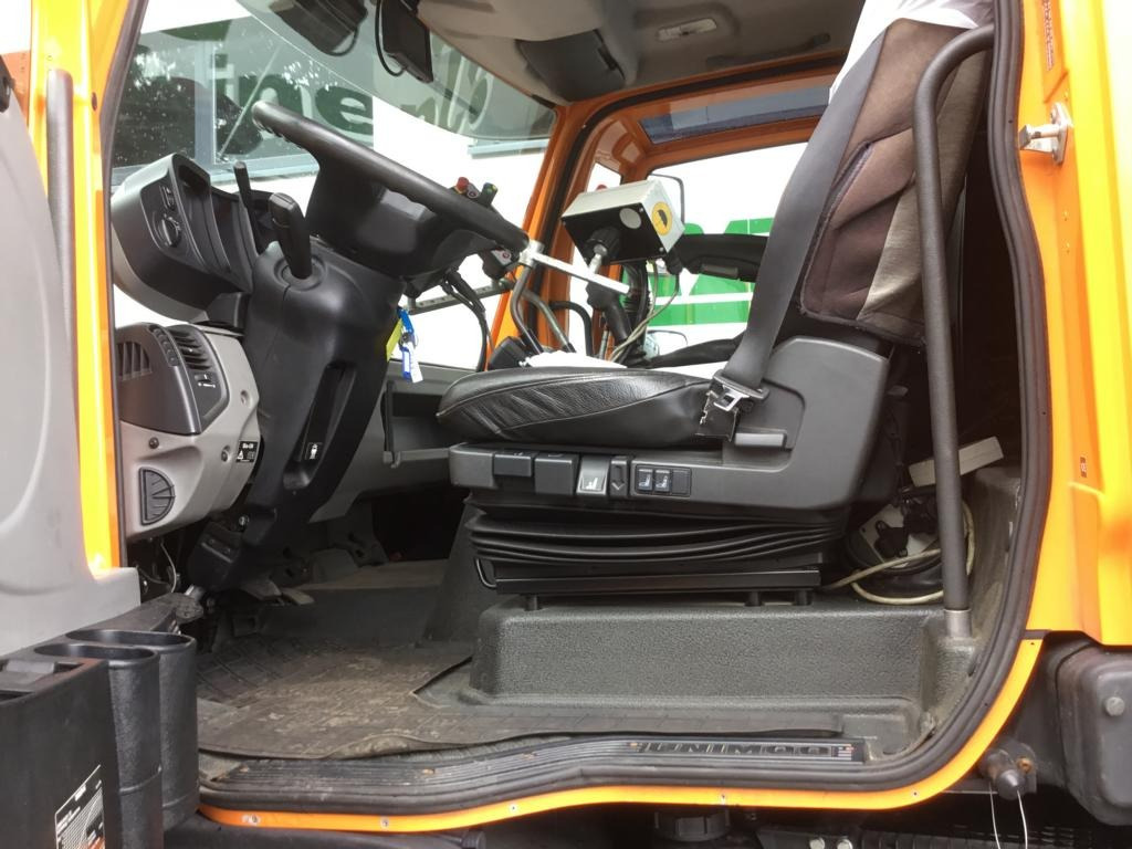 Komunālā/ Specializētā tehnika Mercedes-Benz UNIMOG U 527: foto 38