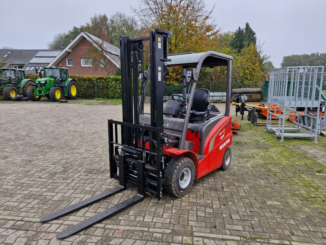 Manitou ME 420 - Autokrāvējs: foto 1 Manitou ME 420 - Autokrāvējs: foto 1