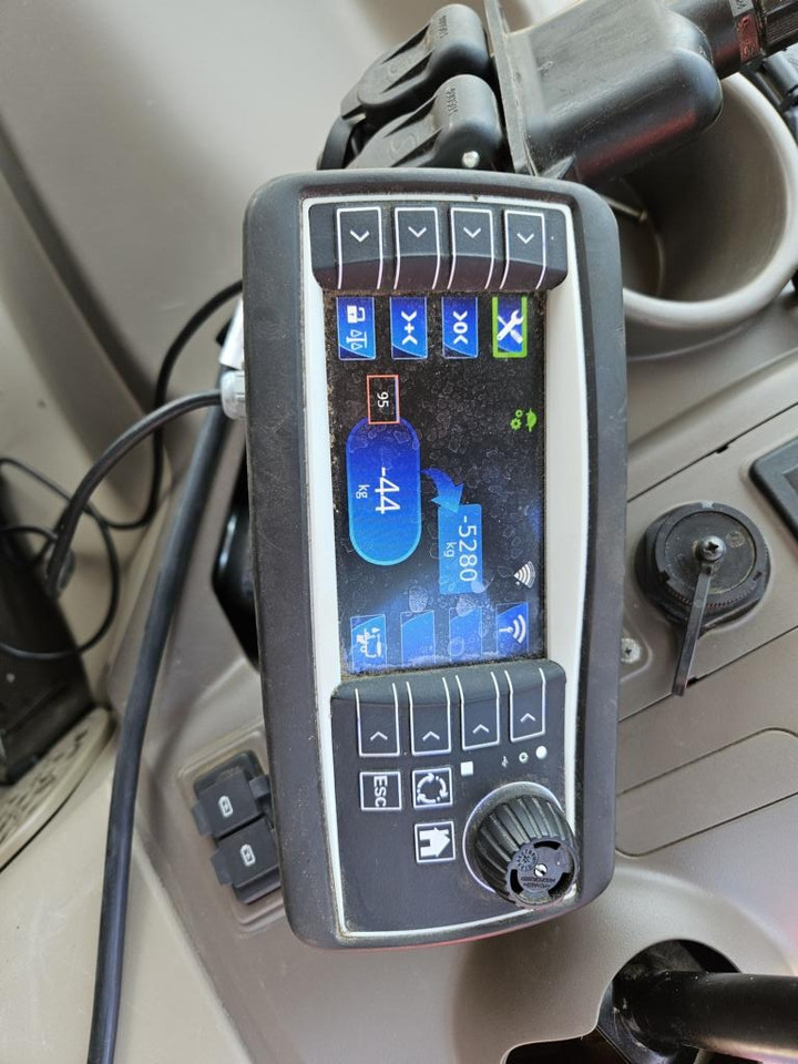 Mayer 4.0 PREMIUM 2218-20 - Lopbarības mikseris: foto 3 Mayer 4.0 PREMIUM 2218-20 - Lopbarības mikseris: foto 3